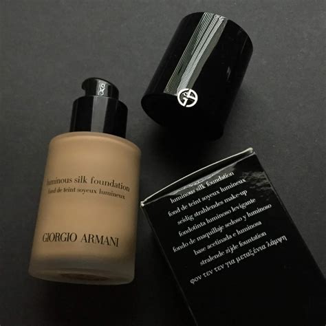 giorgio Armani luminous foundation review